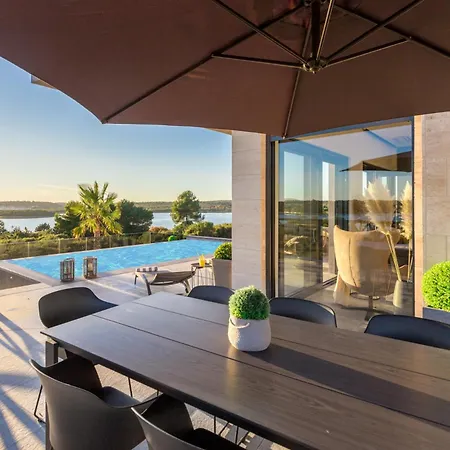 Villa Vie
