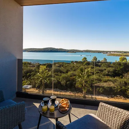 Vie Villa
